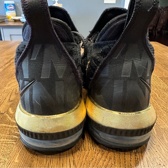 Nike LeBron 16 I’m King Men’s Sneakers - Picture 4 of 6